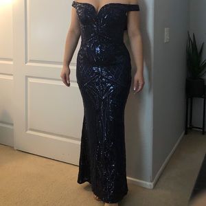 Windsor’s Navy Blue & Black Sequin Dress